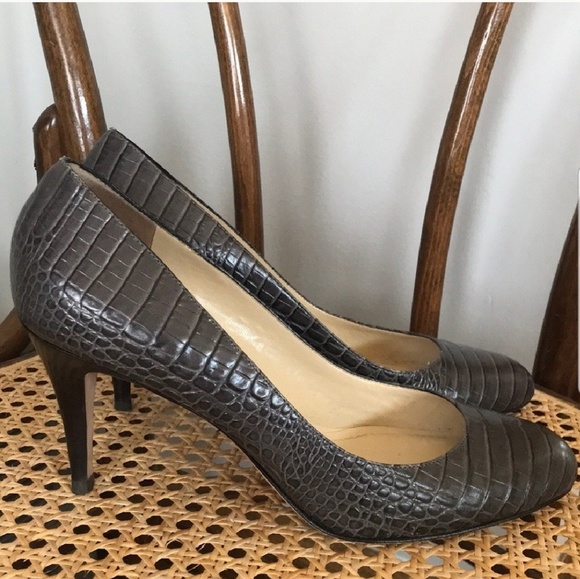 Ann Taylor Gator Print Leather Pumps - Picture 2 of 6